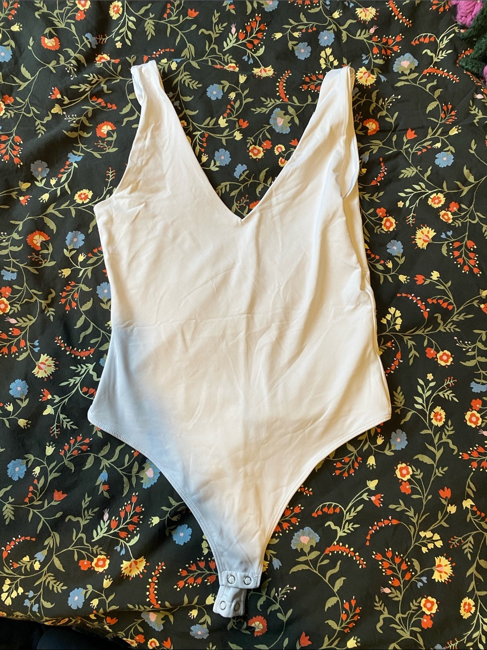 White V-Neck Sleeveless Bodysuit